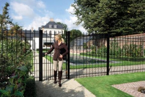 Part of the extensive range of gate hardware from LOCINOX.