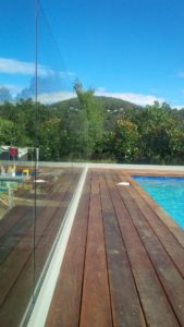 glass-balustrade-pool