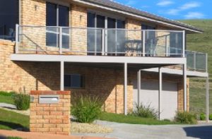 glass-balustrade-house