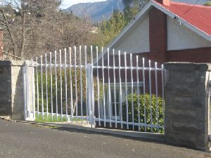 swinging-gates-victorian-style