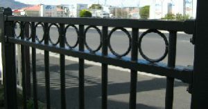 imperial/tudor-tubular-fencing
