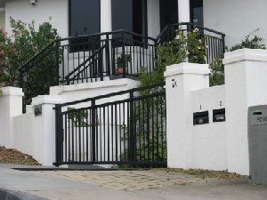 sliding-gates-black-double-top-rail