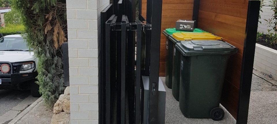 triple-concertina-sliding-gate-1